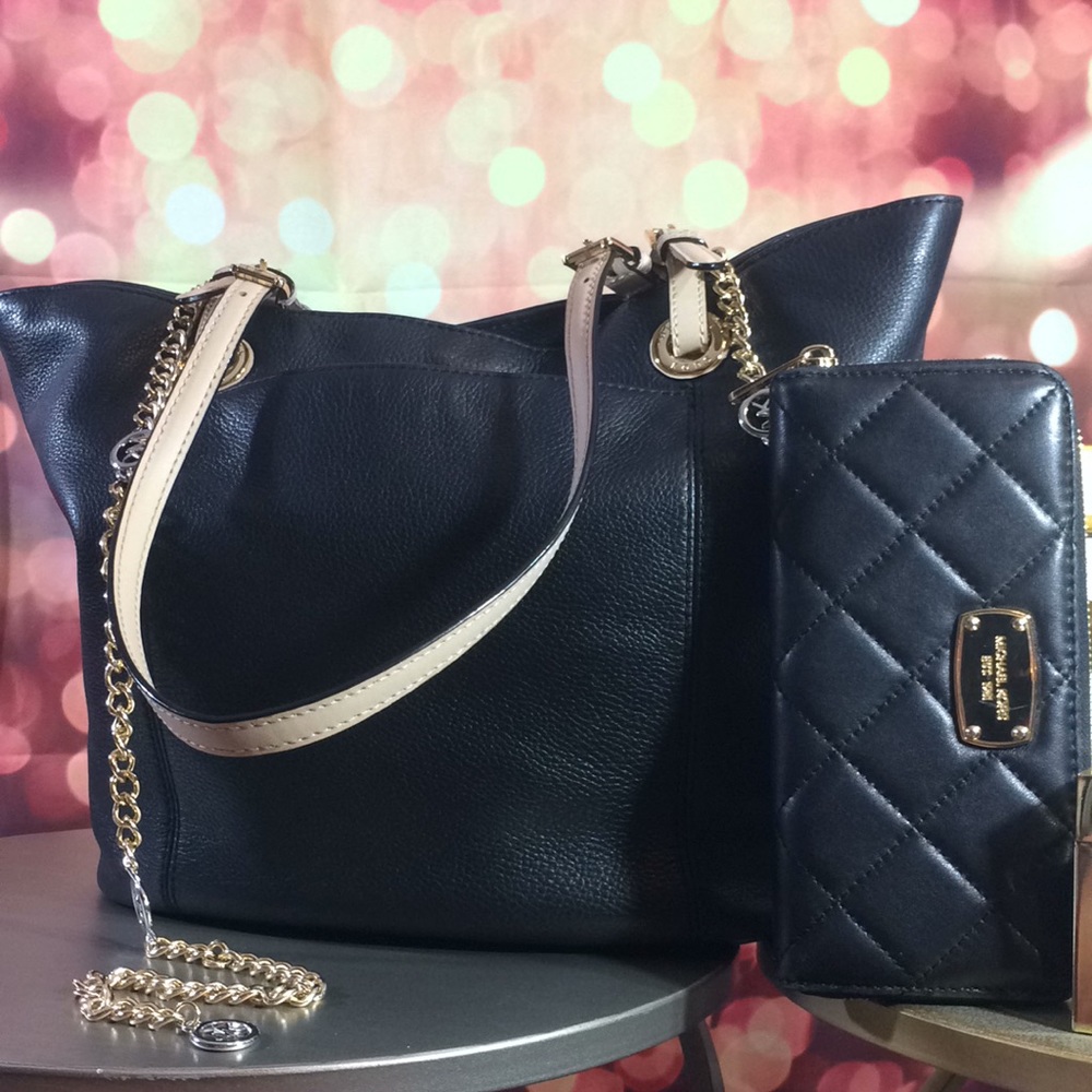 ❣️2pc MK Collection❣️ Astor Leather Tote & Wallet